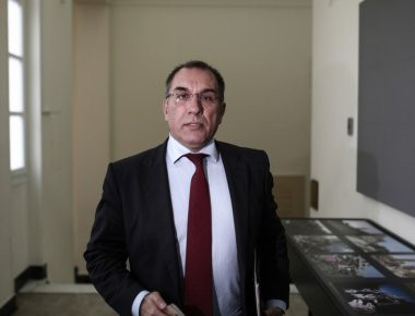 Ο Δ.Καμμένος καταδικάζει την αφαίρεση των θρησκευτικών εικόνων